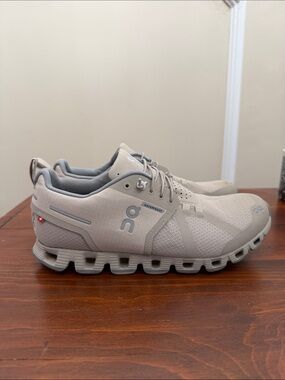 On Running Cloud Waterproof Running Shoes - Light Taupe WORN ONCE